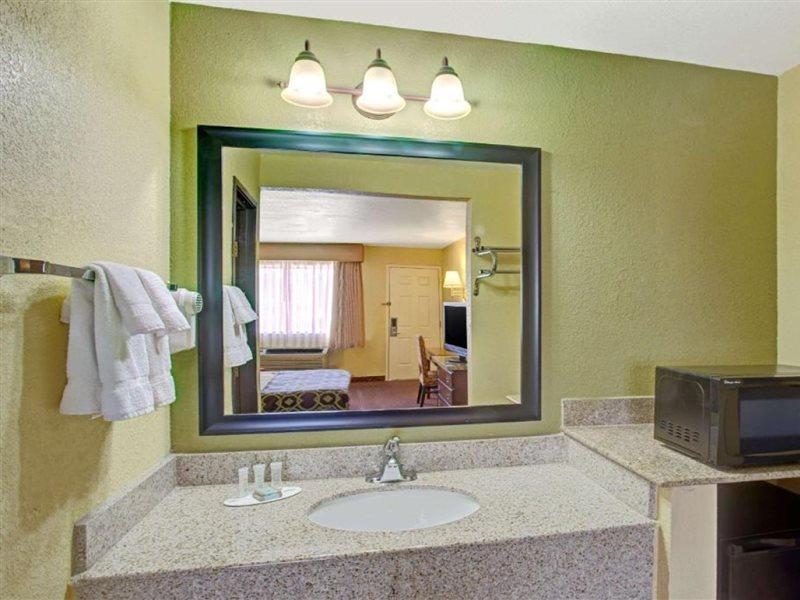 Travelodge By Wyndham Tucson Az Cortaro Zewnętrze zdjęcie